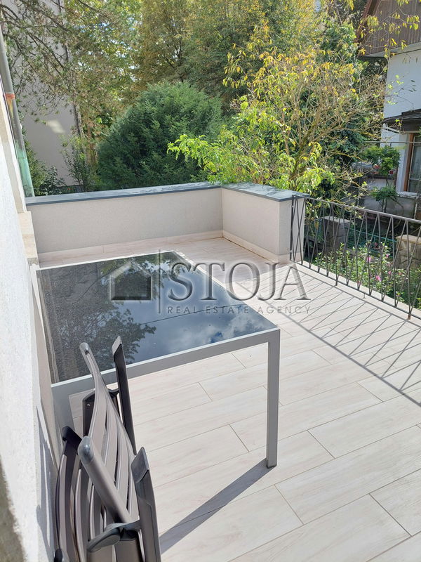 Lokacija: Ljubljana mesto, Center, Vodmat