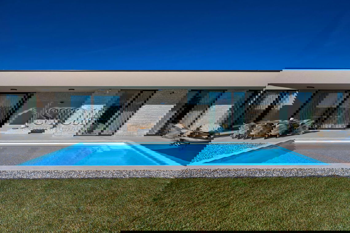 Location: , Kaštelir