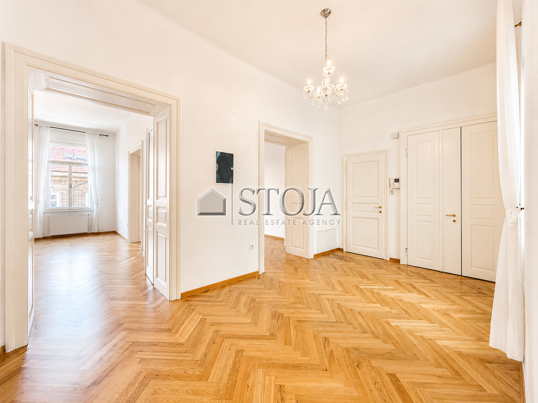 Lokacija: Ljubljana mesto, Center, Center