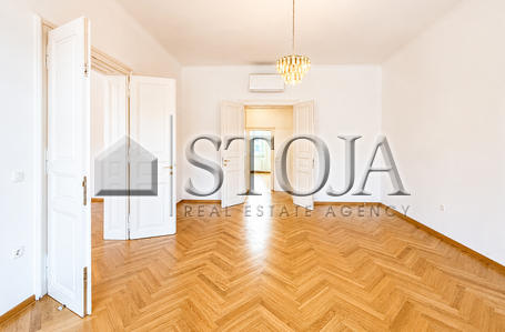 Lokacija: Ljubljana mesto, Center, Center