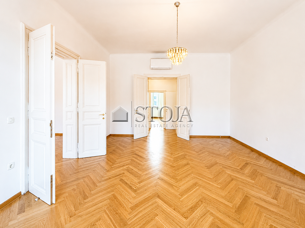 Lokacija: Ljubljana mesto, Center, Center