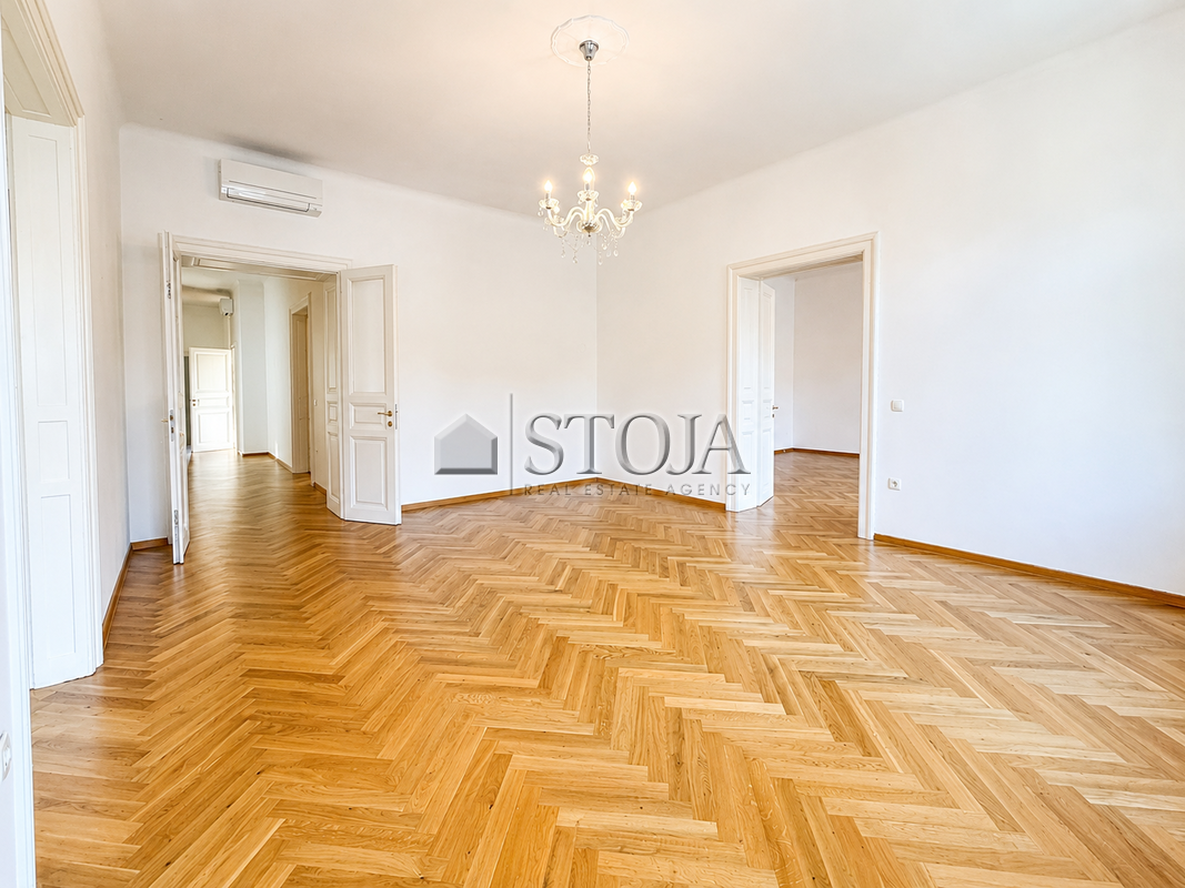 Lokacija: Ljubljana mesto, Center, Center