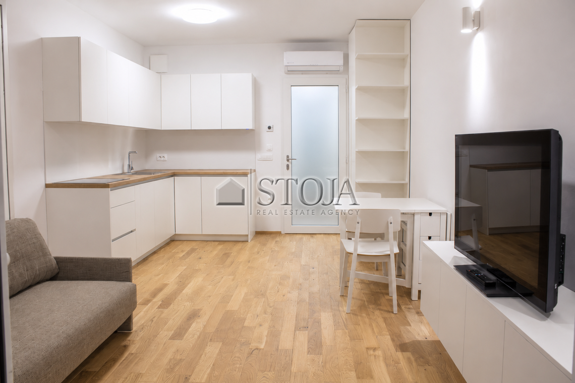 Lokacija: Ljubljana mesto, Šiška, Koseze
