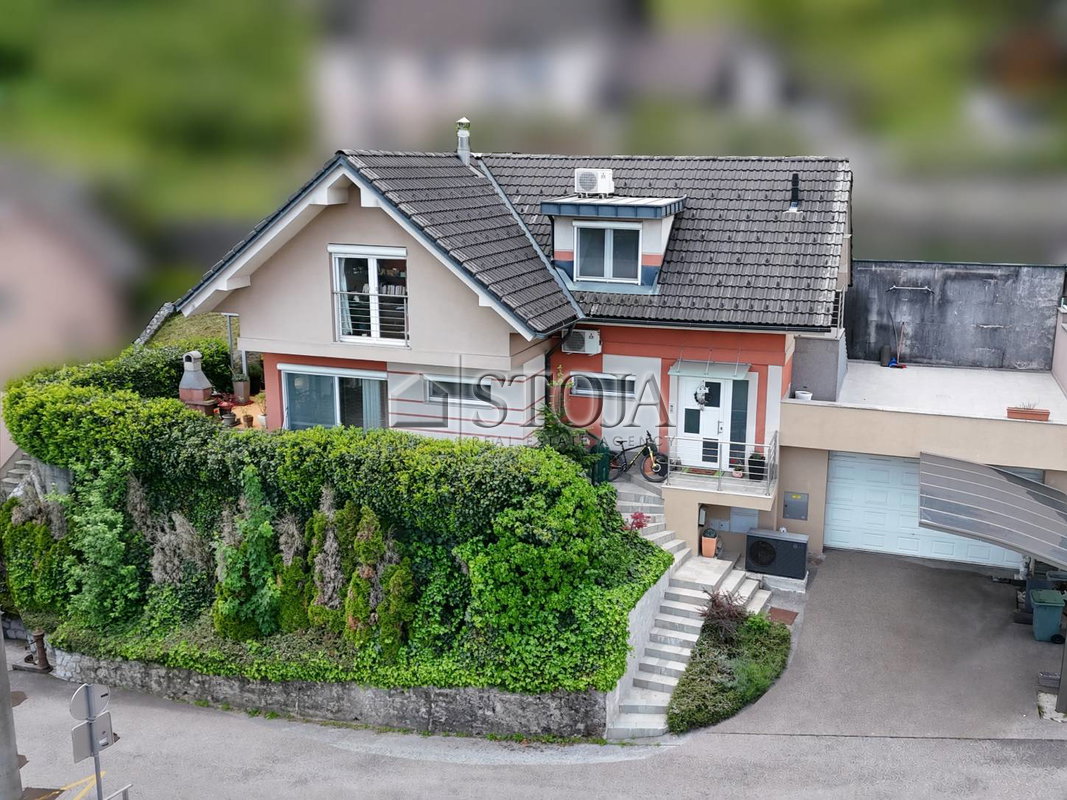 Lokacija: Ljubljana okolica, Vrhnika, Vrhnika