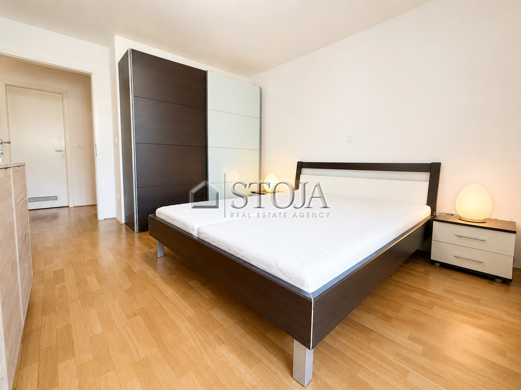 Lokacija: Ljubljana mesto, Bežigrad, Bežigrad
