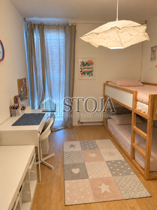 Lokacija: Ljubljana mesto, Šiška, Mostec