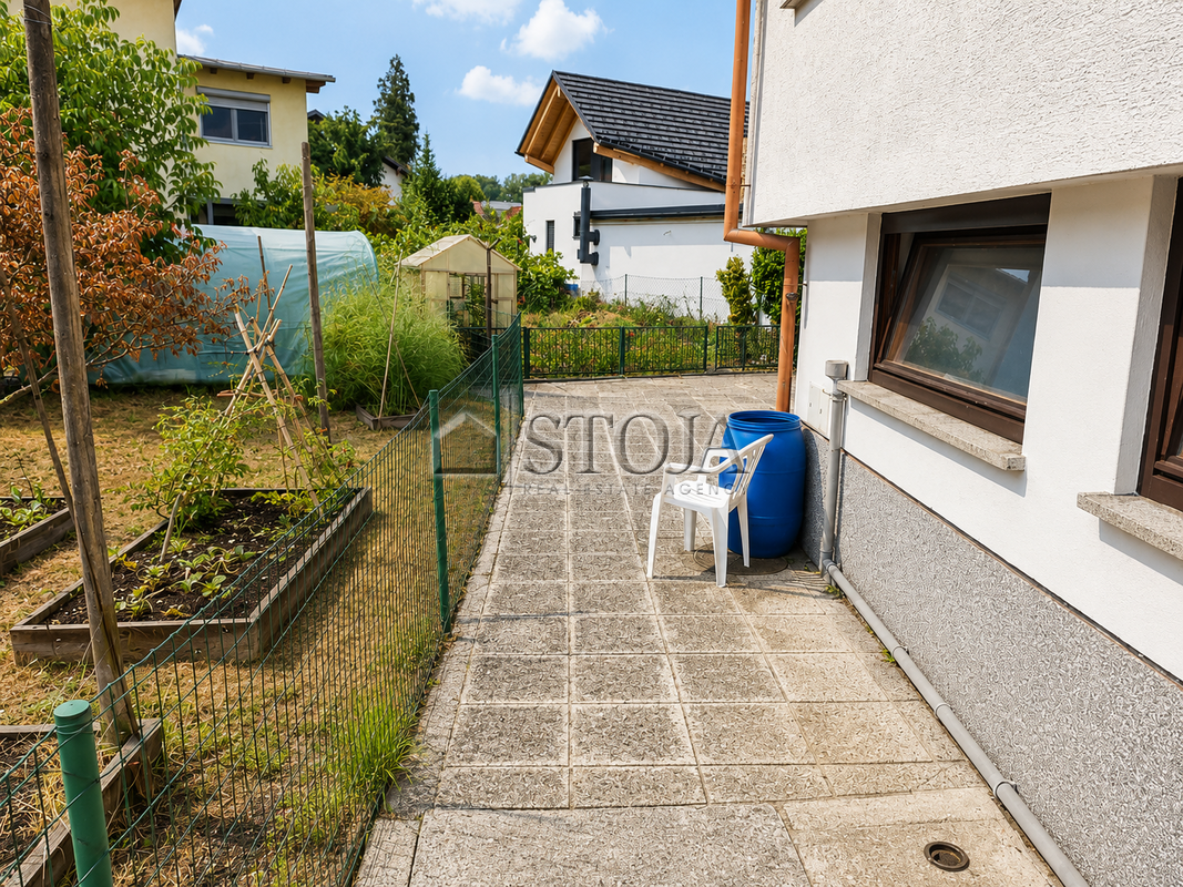Location: Ljubljana okolica, Domžale, Rodica