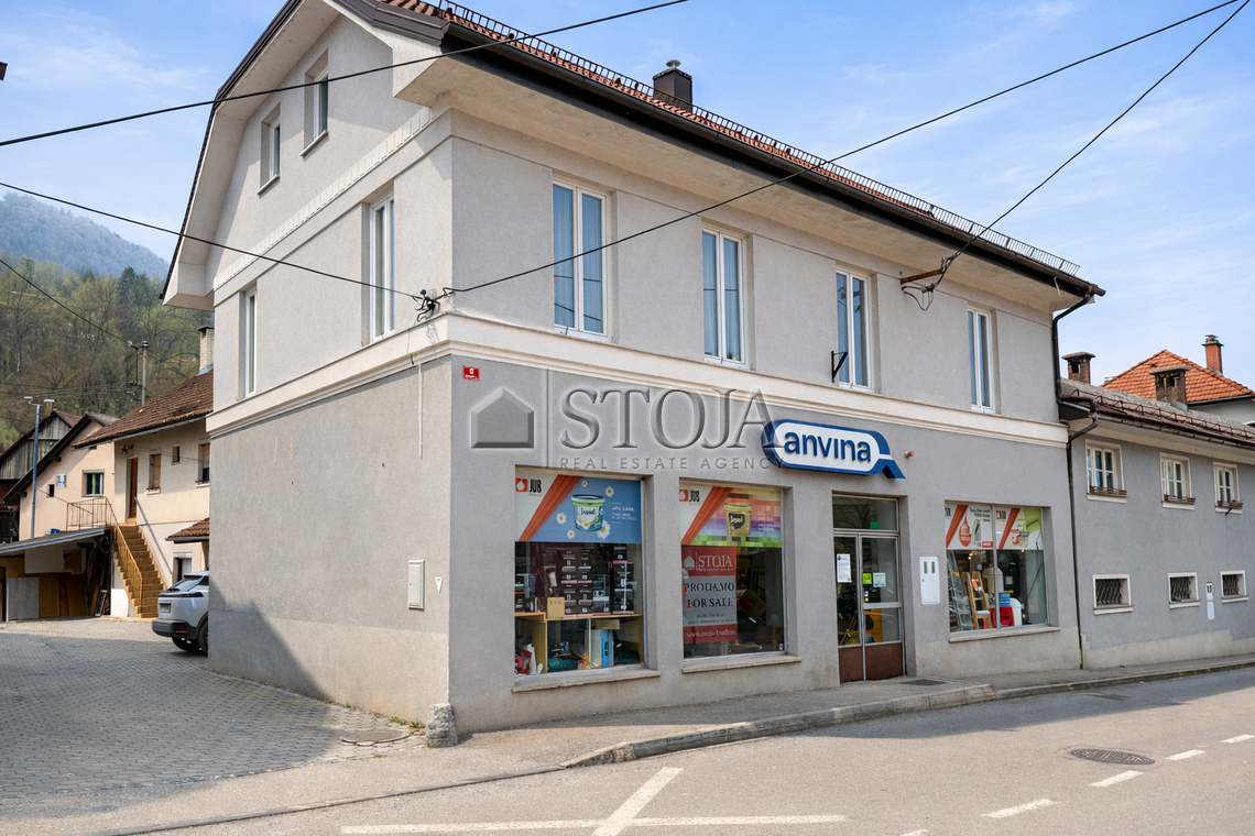 Lokacija: Ljubljana okolica, Borovnica, Borovnica