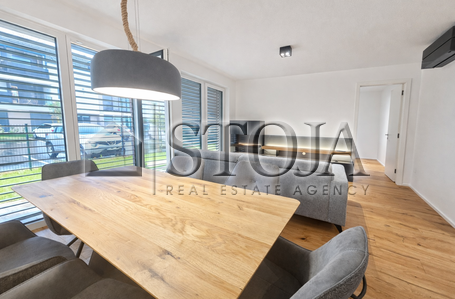 Location: Ljubljana mesto, Vič-Rudnik, Črna vas