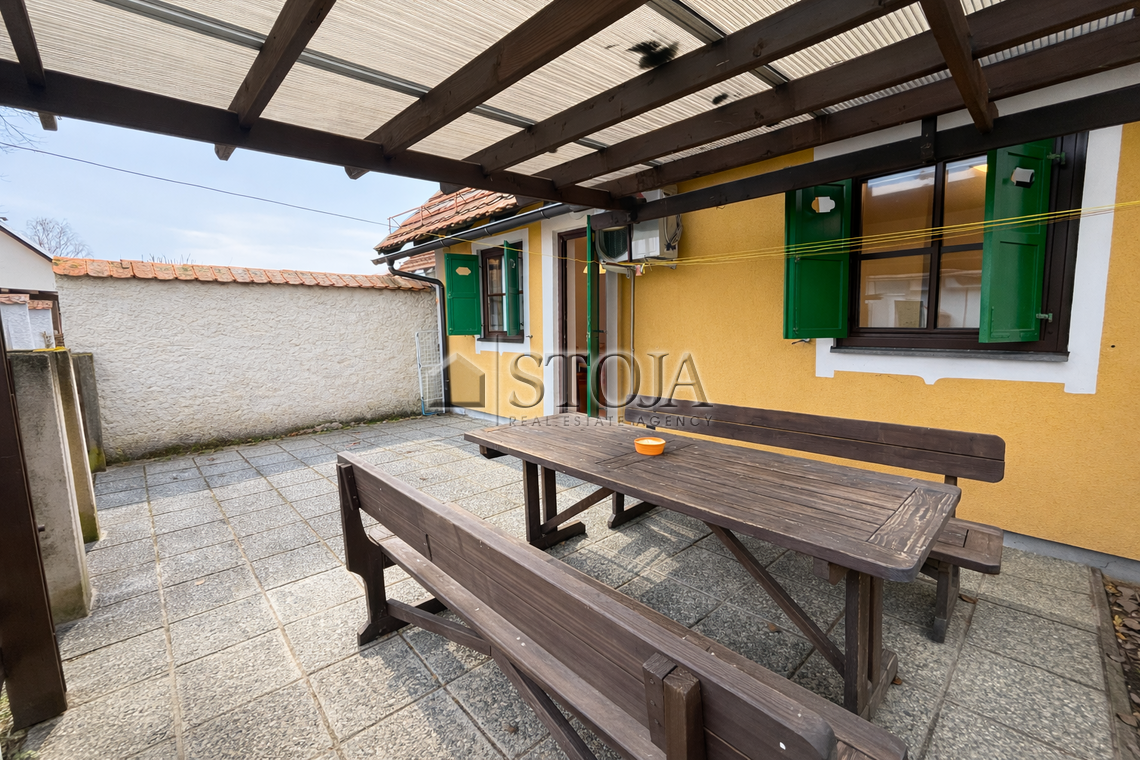 Lokacija: Spodnjeposavska, Brežice, Brežice