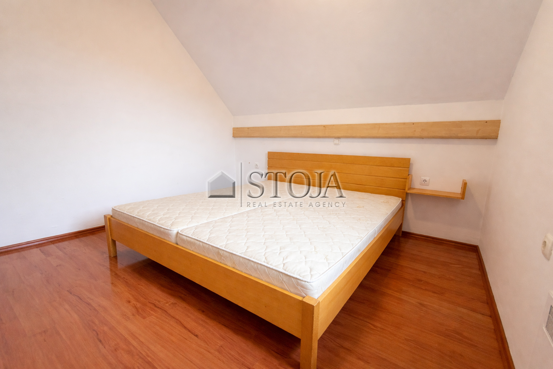 Lokacija: Spodnjeposavska, Brežice, Brežice