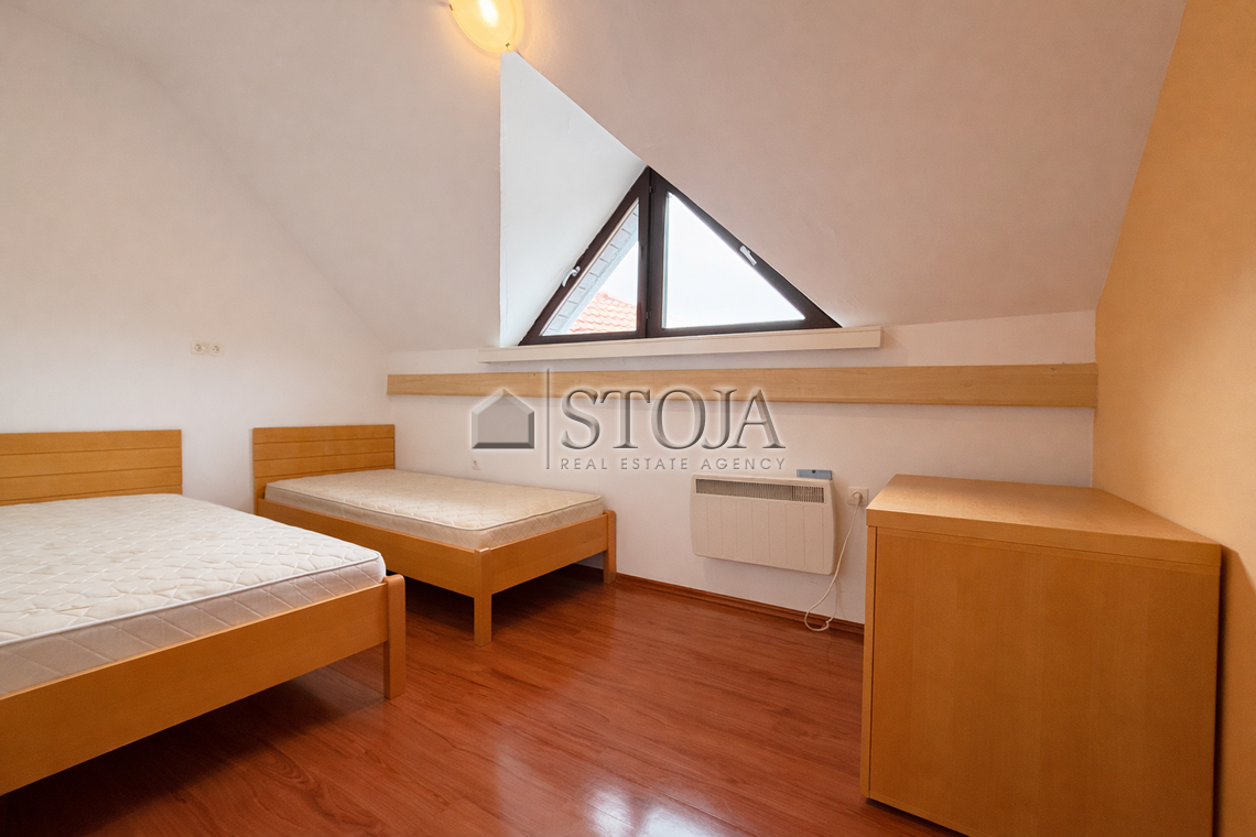 Lokacija: Spodnjeposavska, Brežice, Brežice