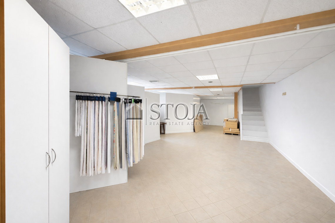 Lokacija: Ljubljana okolica, Borovnica, Borovnica