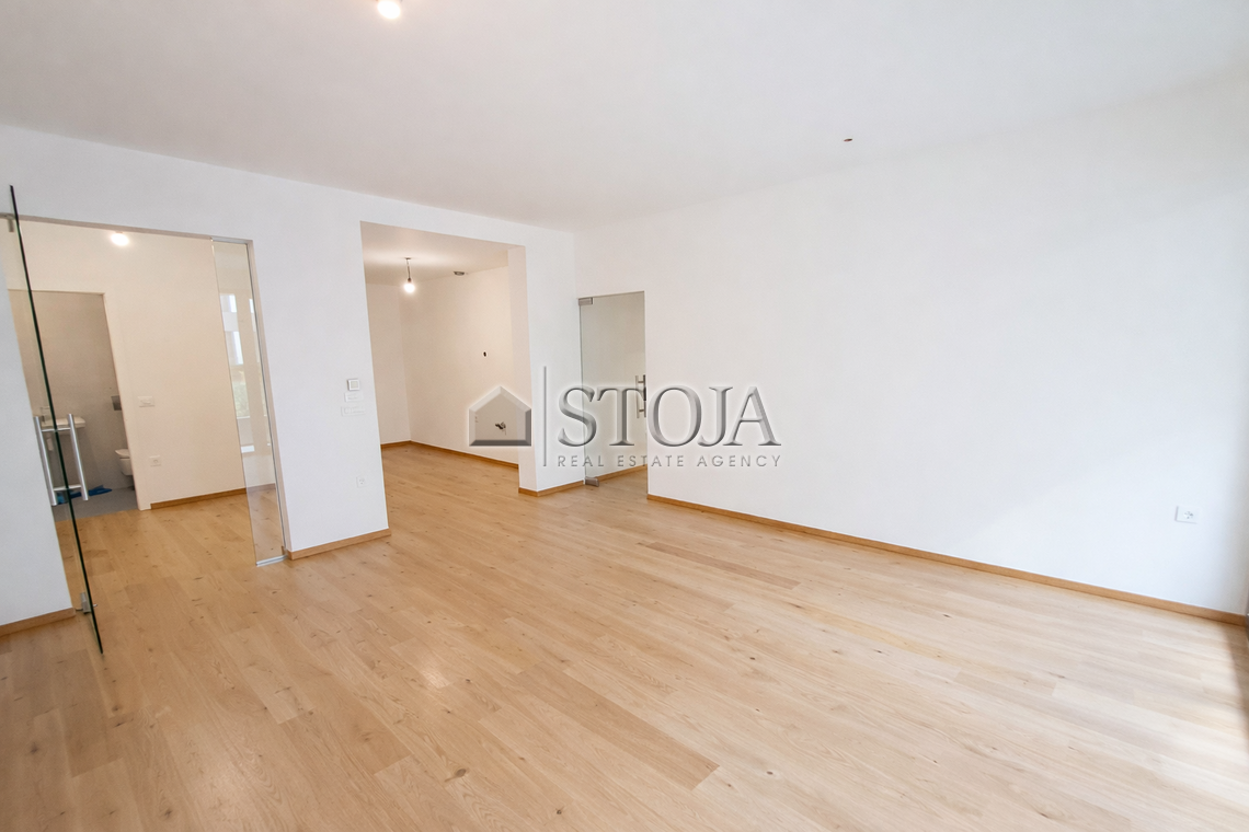 Location: Ljubljana mesto, Center, Center