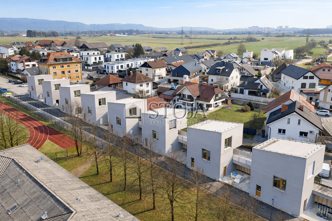 Lokacija: Ljubljana mesto, Šiška, Šentvid