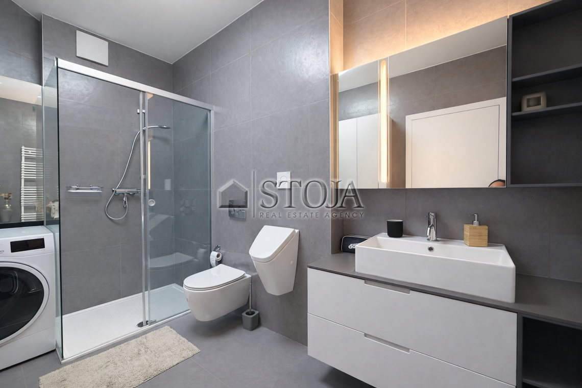 Location: Ljubljana mesto, Bežigrad, Zupančičeva jama