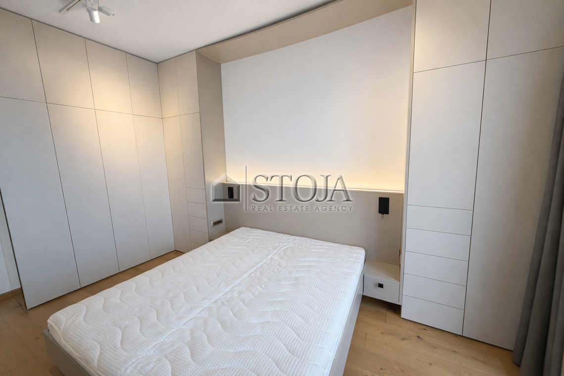 Location: Ljubljana mesto, Bežigrad, Zupančičeva jama