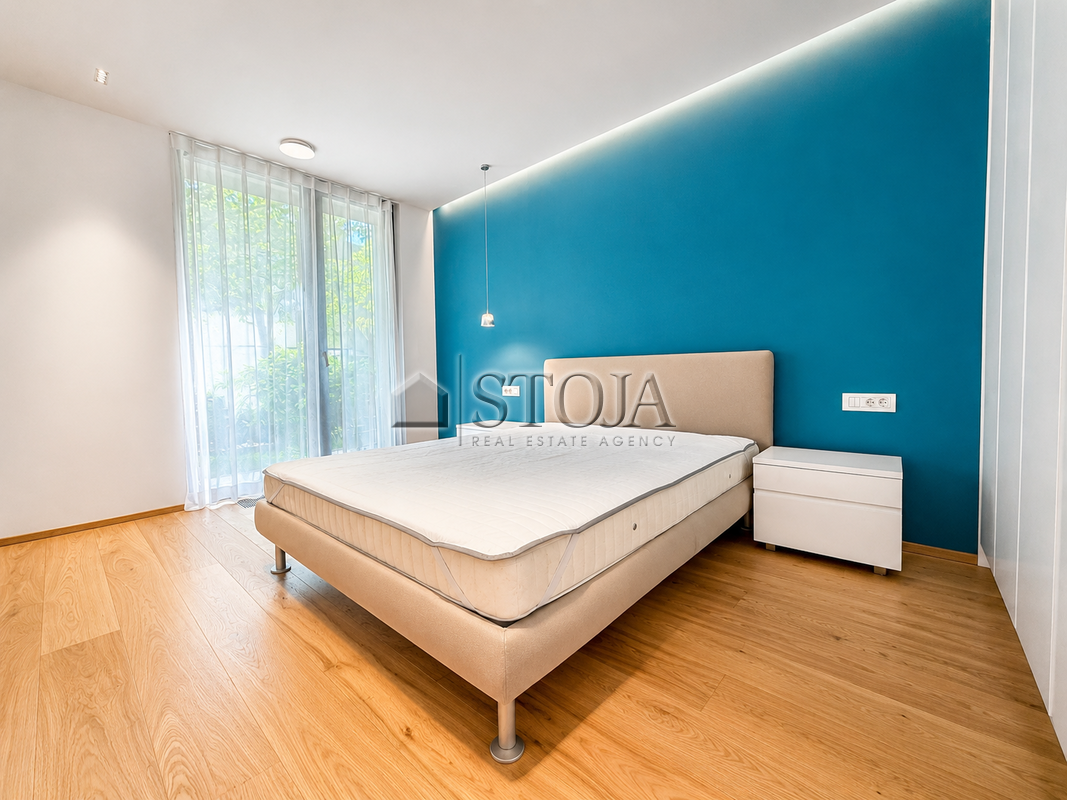 Lokacija: Ljubljana mesto, Vič-Rudnik, Rožna dolina