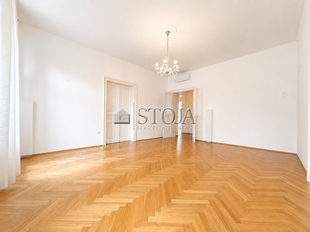 Location: Ljubljana mesto, Center, Center