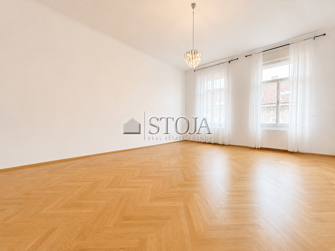 Location: Ljubljana mesto, Center, Center
