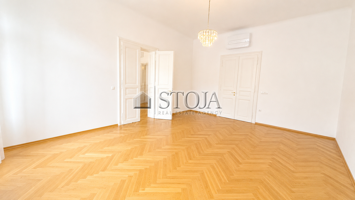 Location: Ljubljana mesto, Center, Center
