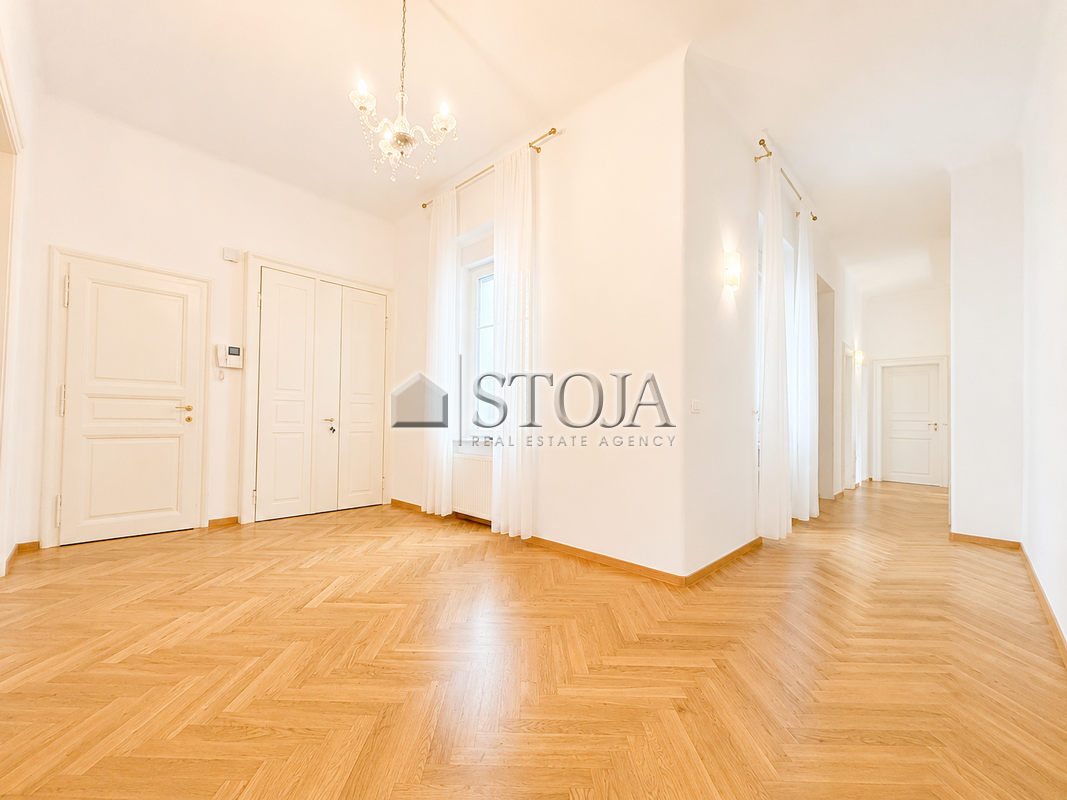 Location: Ljubljana mesto, Center, Center