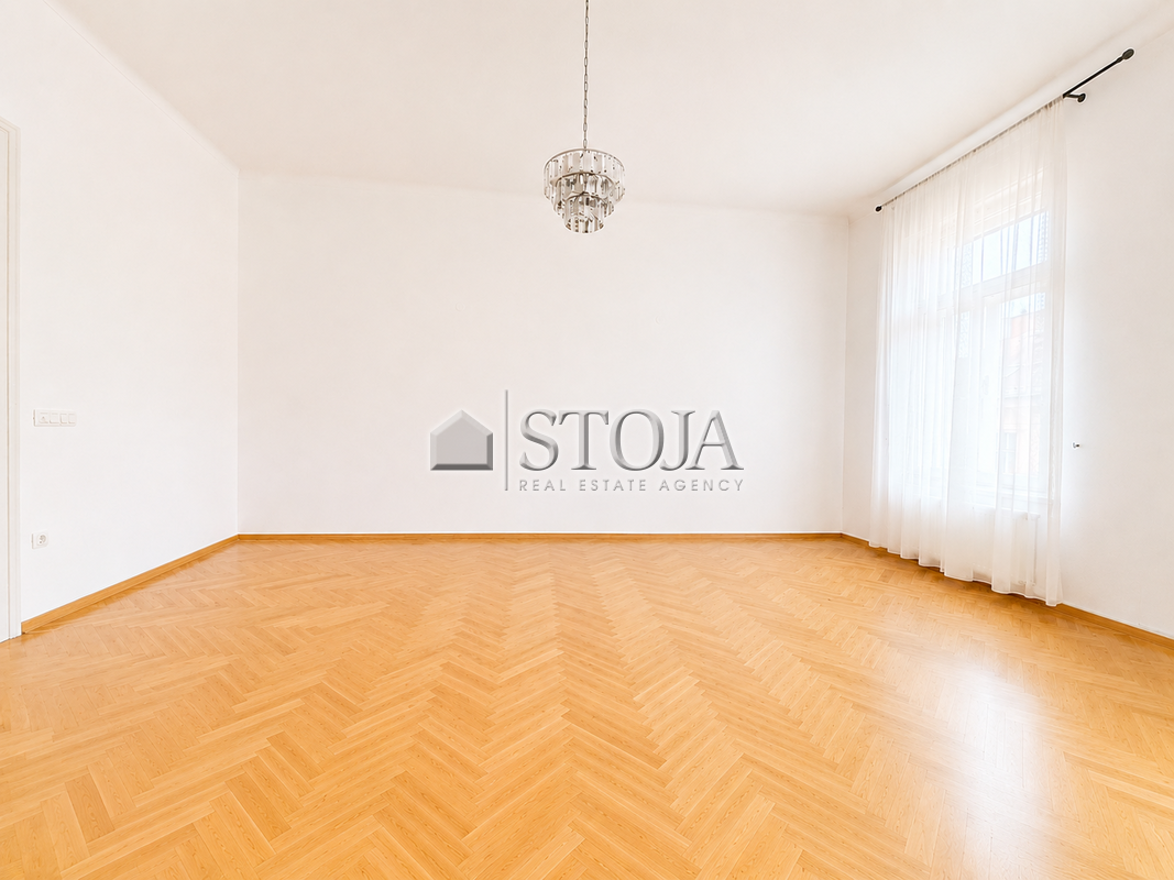 Location: Ljubljana mesto, Center, Center