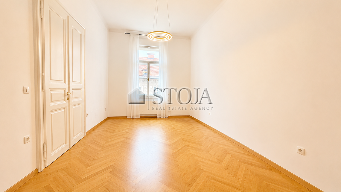 Location: Ljubljana mesto, Center, Center
