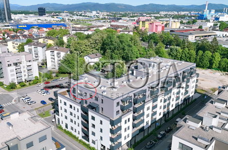 Location: Ljubljana mesto, Moste-Polje, Zelena jama