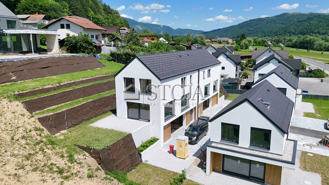 Lokacija: Ljubljana okolica, Dol pri Ljubljani, Senožeti