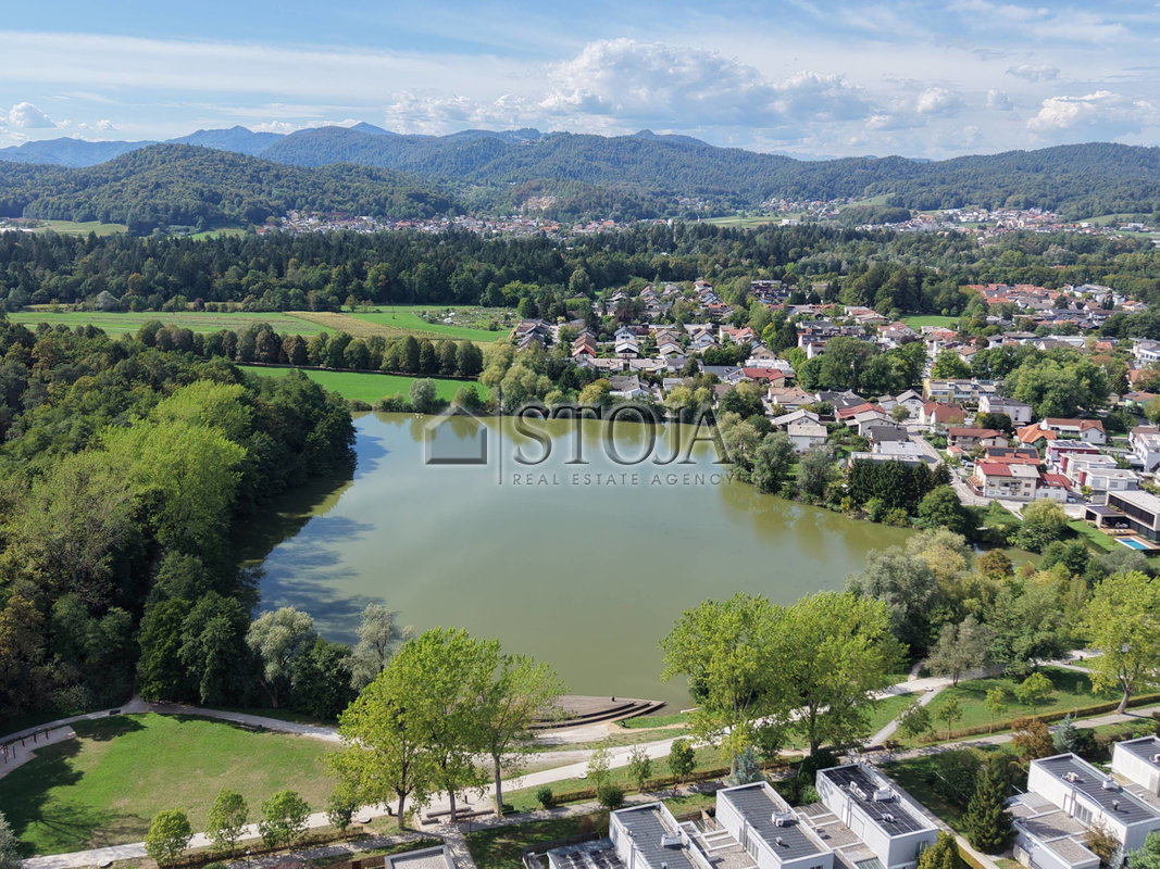 Lokacija: Ljubljana mesto, Šiška, Mostec