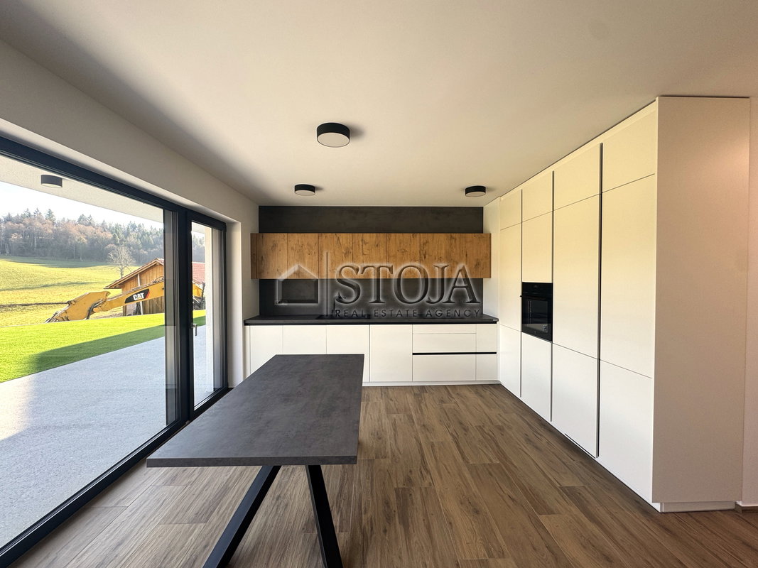 Location: Ljubljana okolica, Ivančna Gorica, Ivančna Gorica