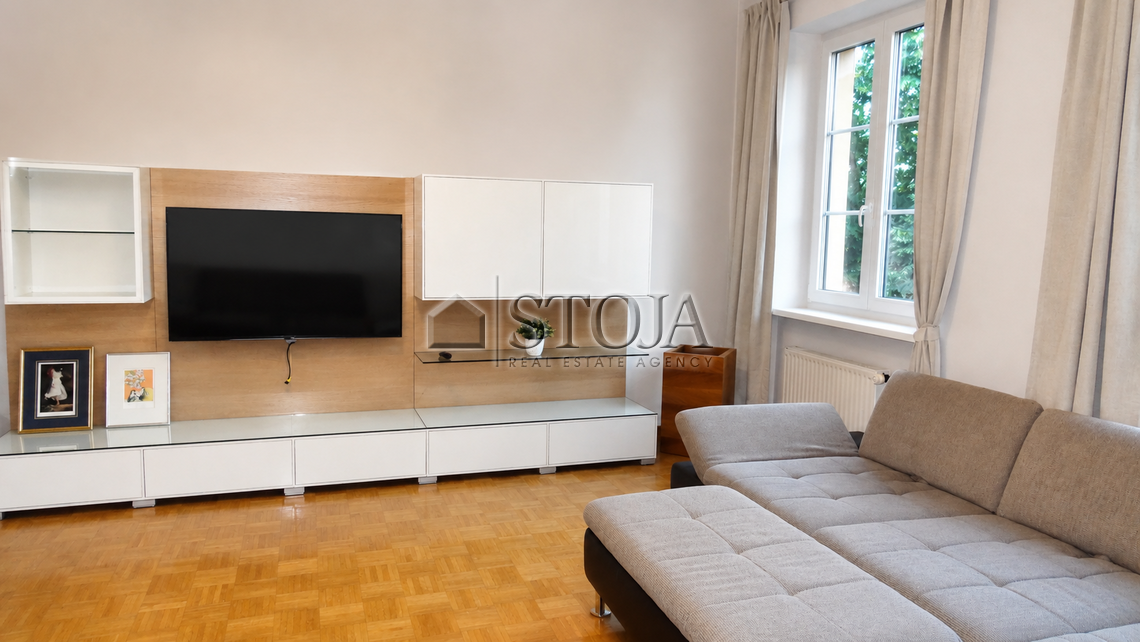 Lokacija: Ljubljana mesto, Center, Poljane