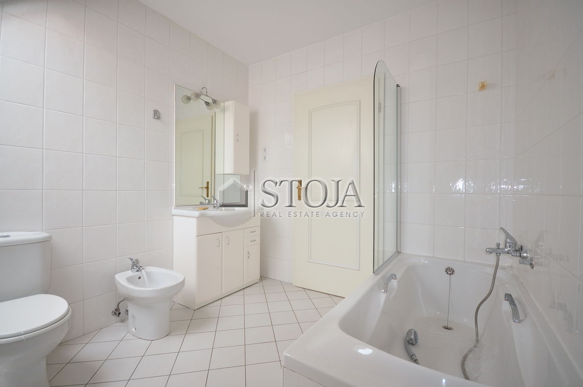 Lokacija: Ljubljana mesto, Šiška, Brod