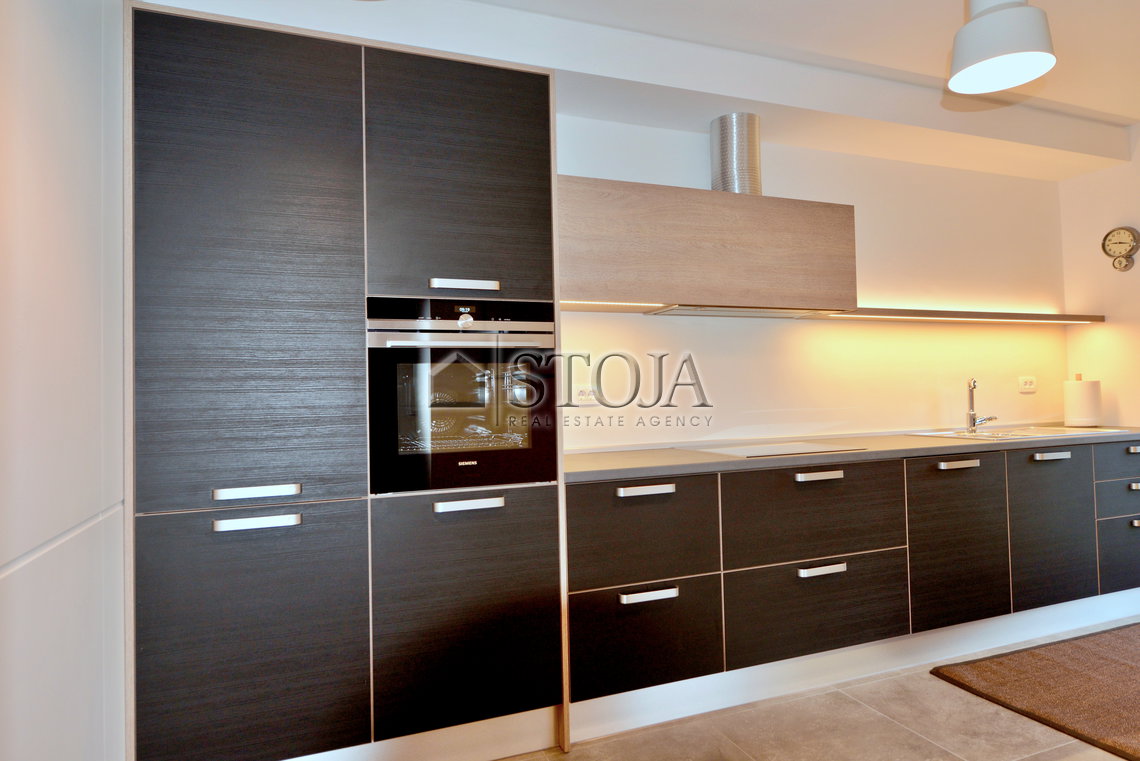 Location: Ljubljana mesto, Vič-Rudnik, Rožna dolina