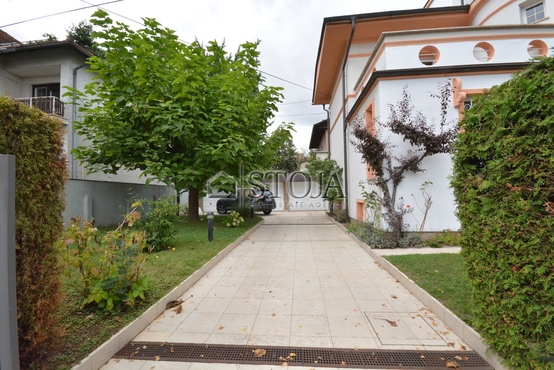 Location: Ljubljana City, Bežigrad, Bežigrad