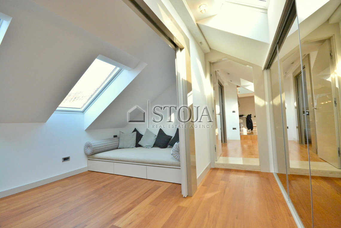 Lokacija: Ljubljana mesto, Center, Center