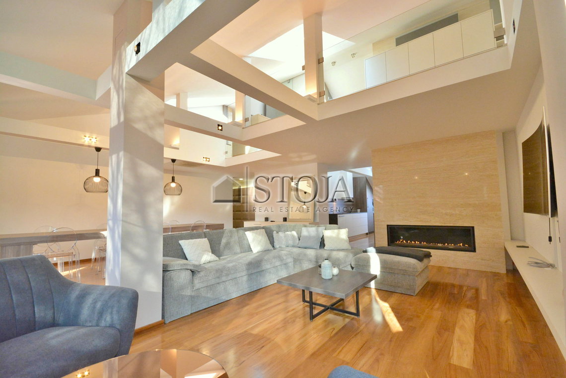 Lokacija: Ljubljana mesto, Center, Center