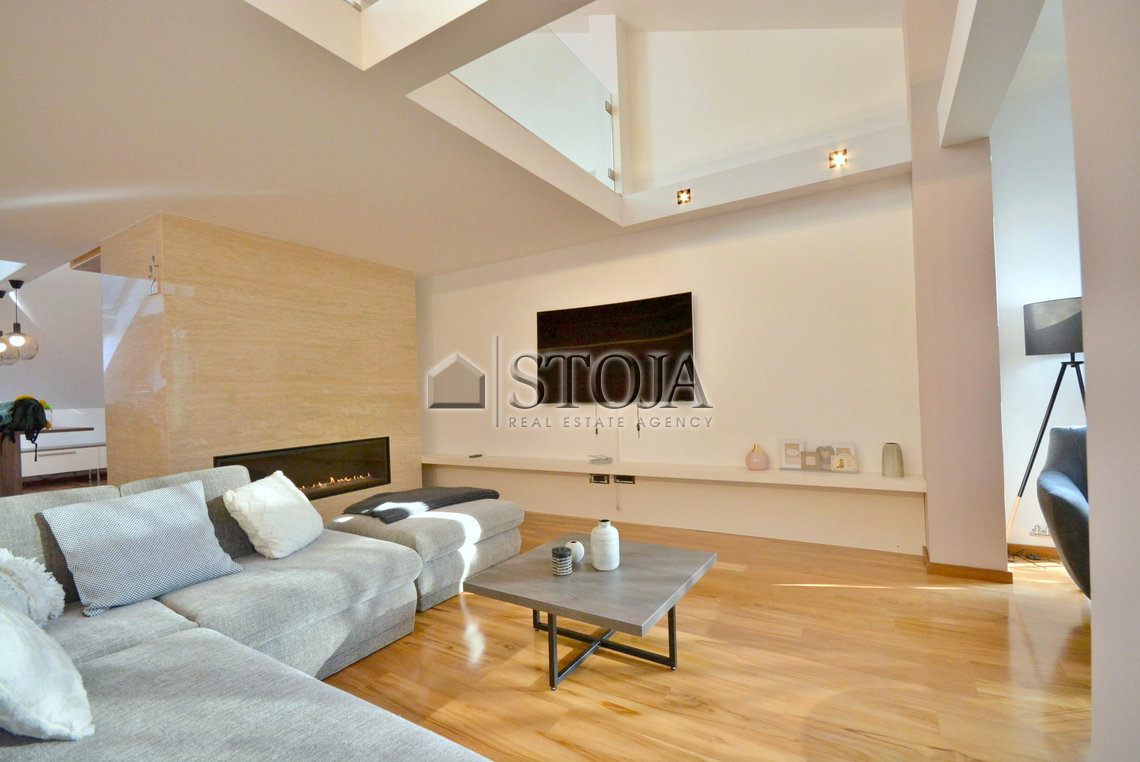 Lokacija: Ljubljana mesto, Center, Center