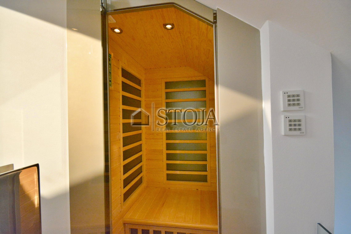 Lokacija: Ljubljana mesto, Center, Center