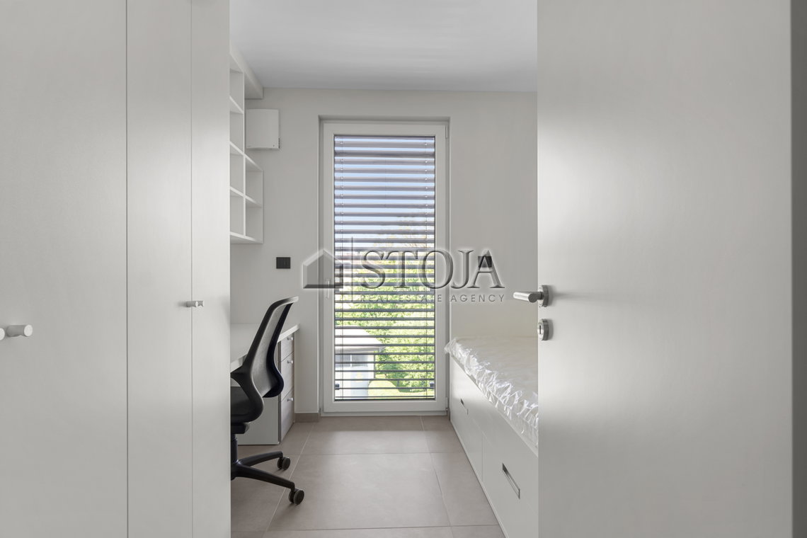 Lokacija: Gorenjska, Kranj, Stražišče