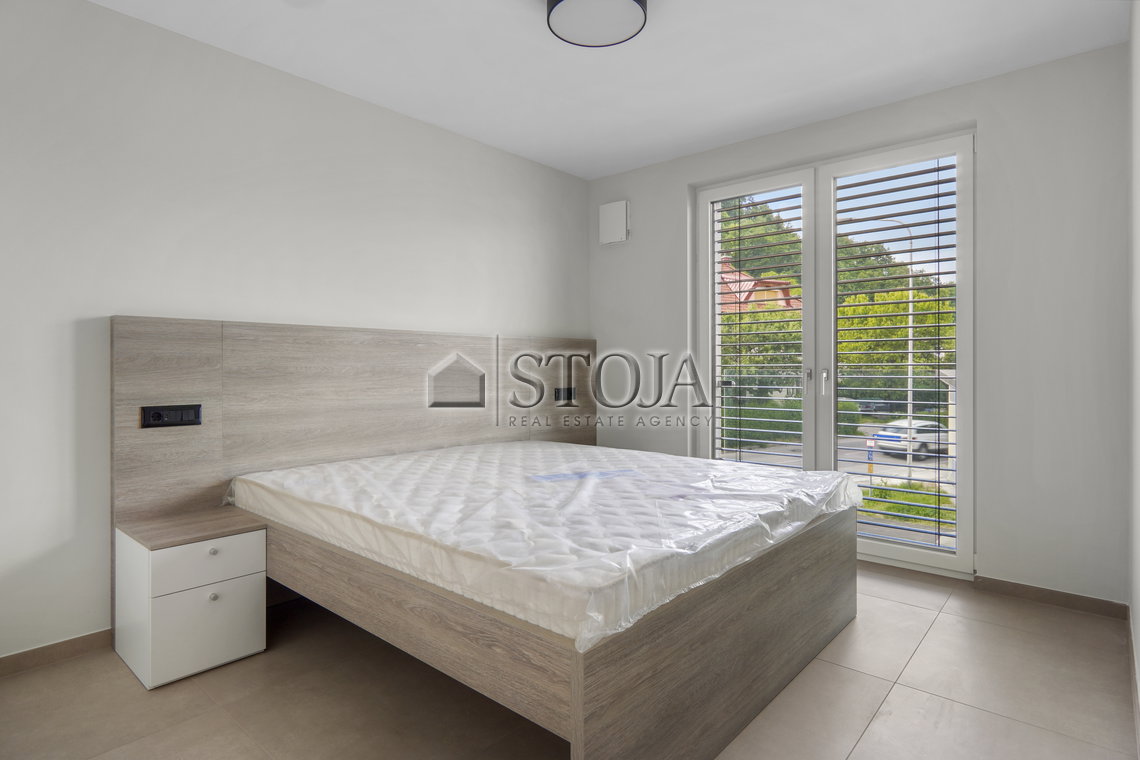 Location: Gorenjska, Kranj, Stražišče