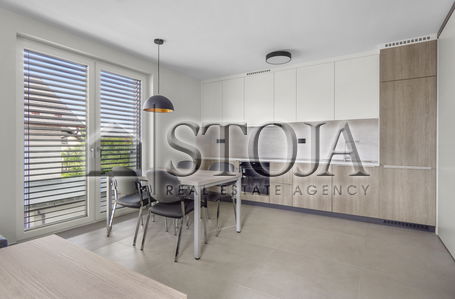 Location: Gorenjska, Kranj, Stražišče