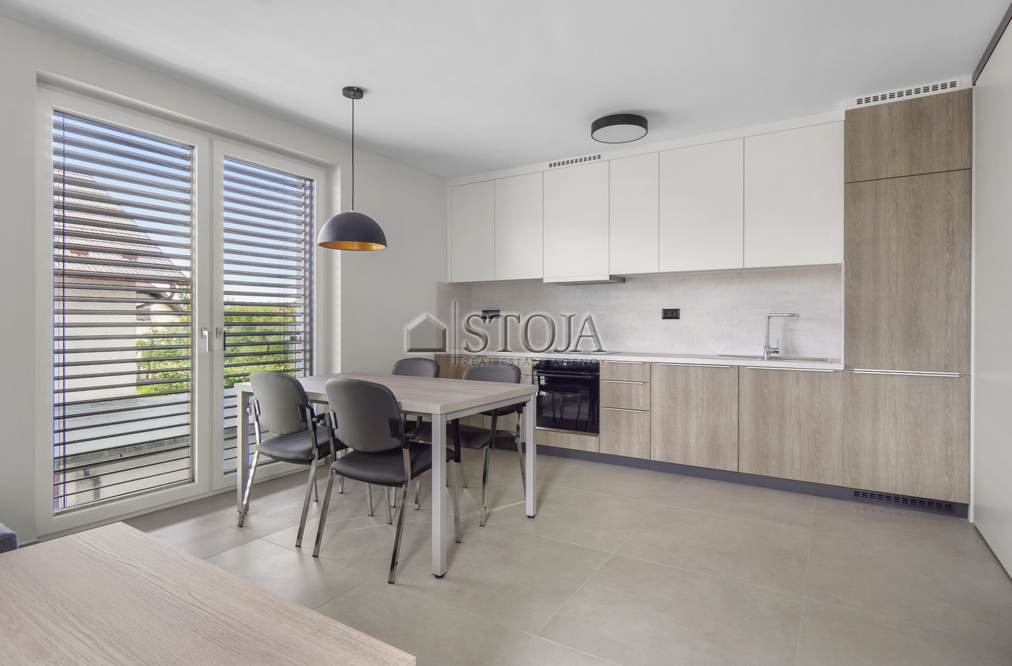 Location: Gorenjska, Kranj, Stražišče