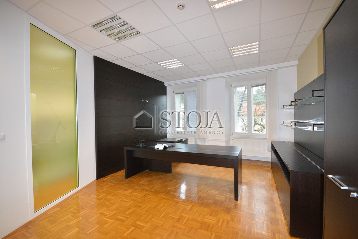 Lokacija: Ljubljana mesto, Center, Stara Ljubljana