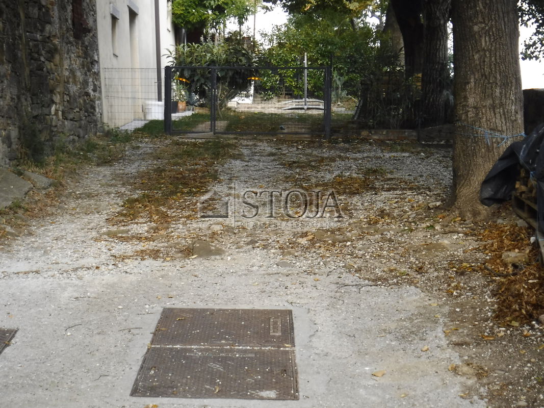 Location: Goriška, Brda, Šmartno