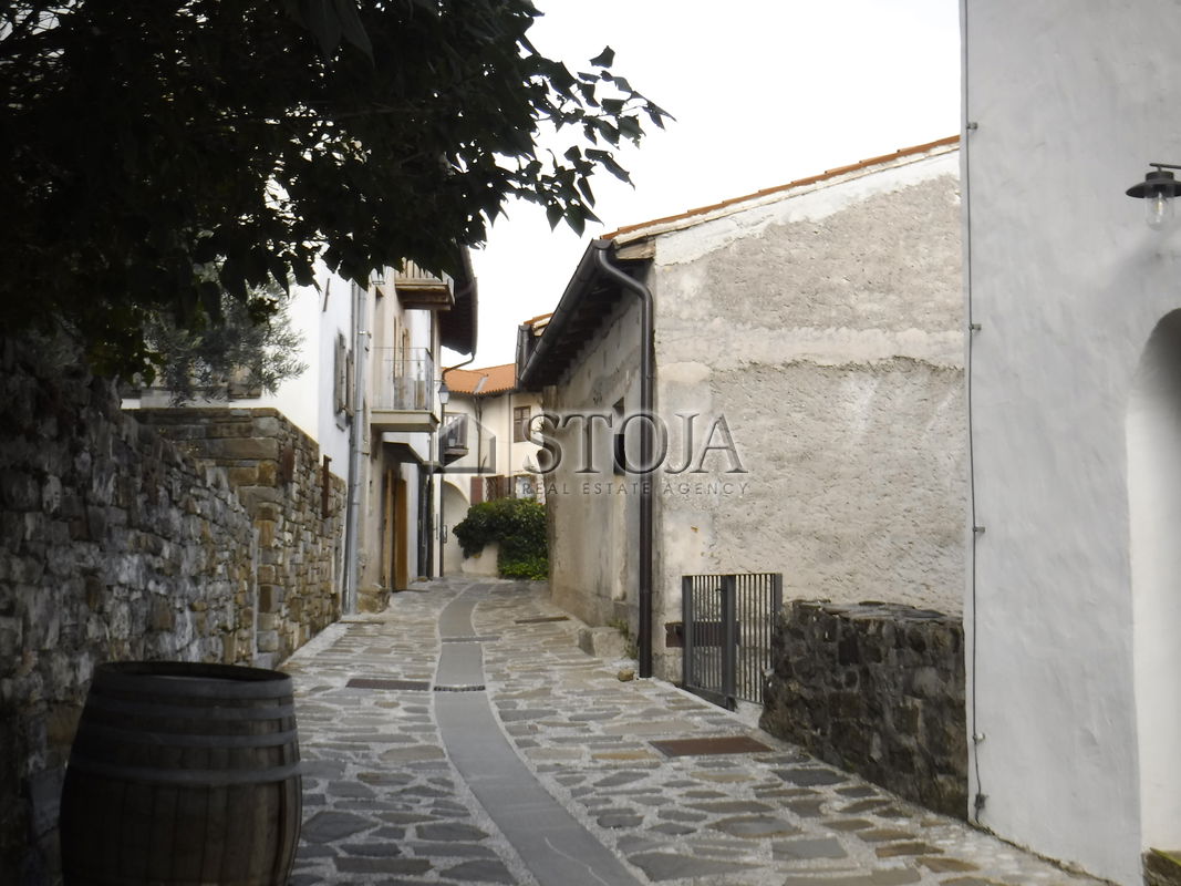Location: Goriška, Brda, Šmartno