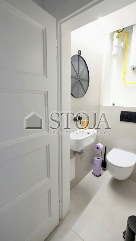 Lokacija: Ljubljana mesto, Vič-Rudnik, Kolezija