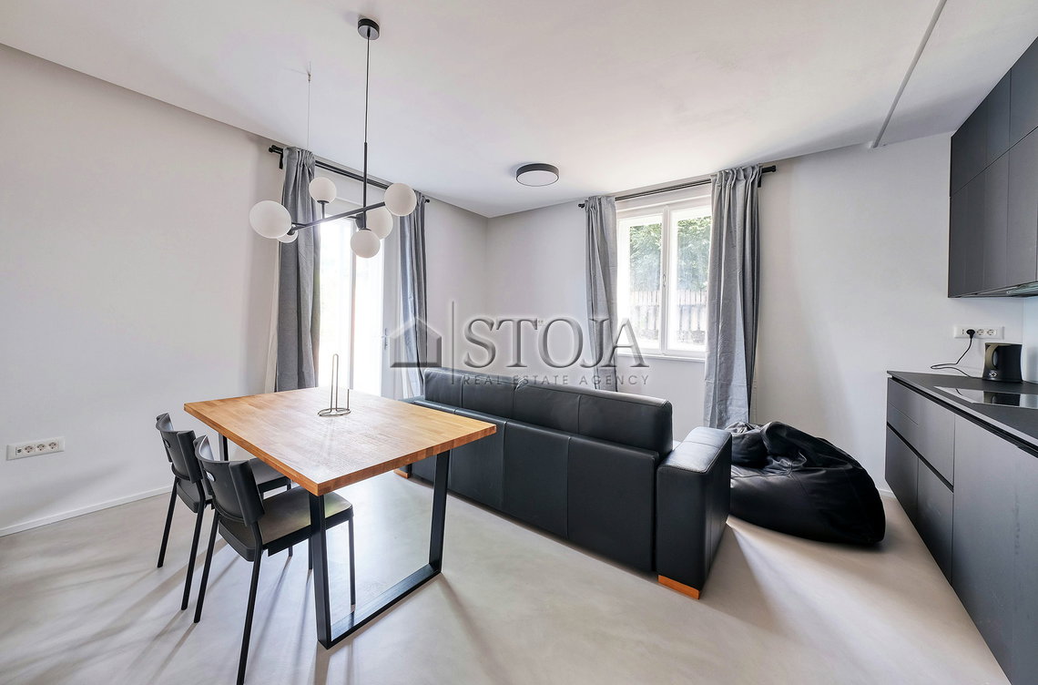 Lokacija: Ljubljana mesto, Vič-Rudnik, Kolezija