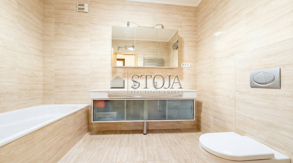 Lokacija: Ljubljana mesto, Šiška, Koseze